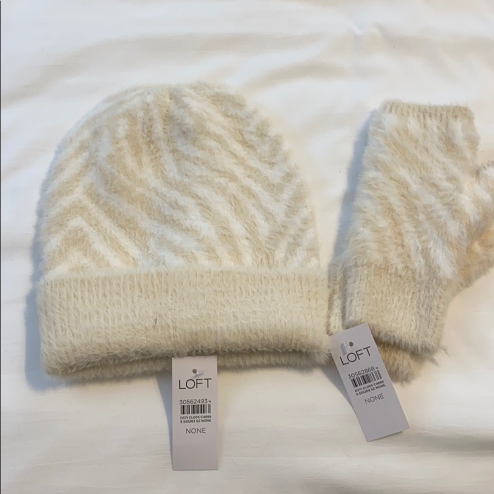 NWT Loft hat and fingerless gloves set